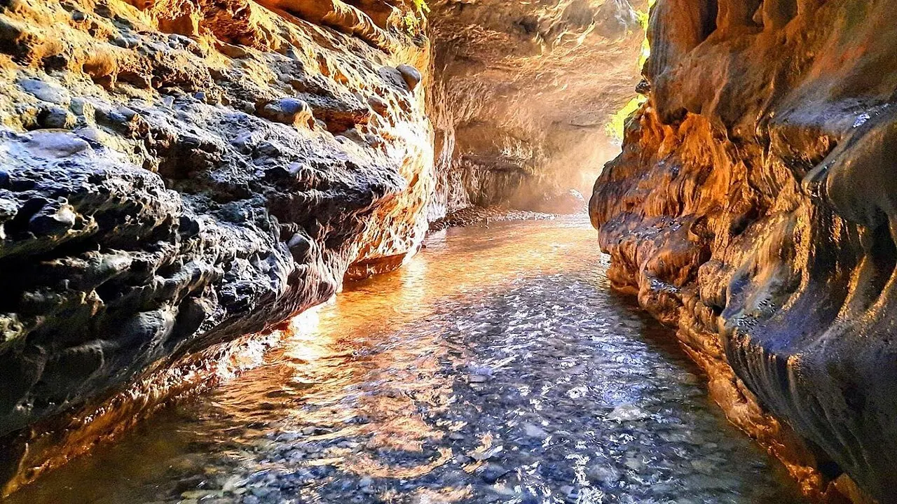 Robber’s Cave (Guchhupani)